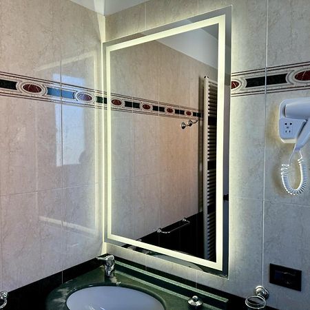 Appartamenti Leone - Vista Mare - Pet Friendly ريميني المظهر الخارجي الصورة